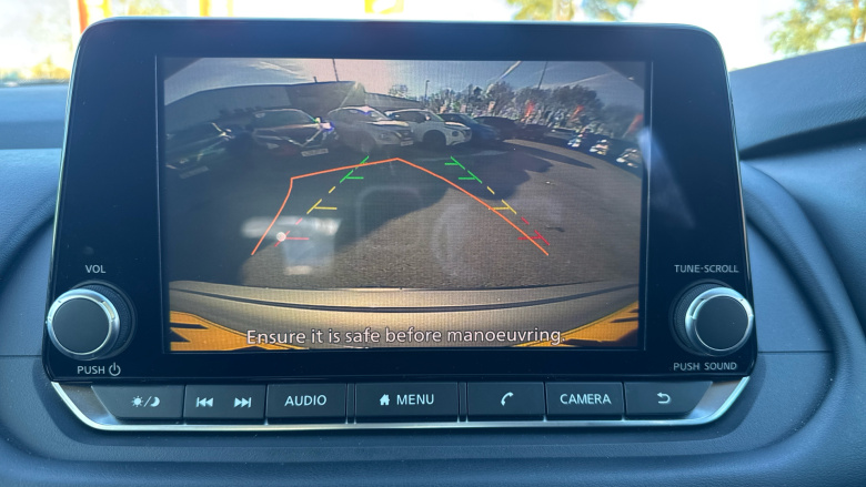 Nissan Qashqai 1.3 DiG-T MH Acenta Premium 5dr Petrol Hatchback